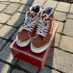 Vans Sk8-Hi Suede Sherpa